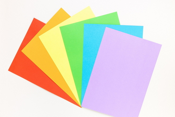 Farbiges Papier im Format A4